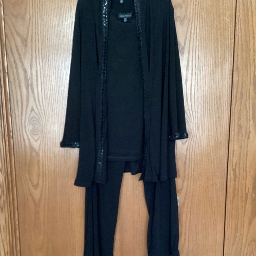 Slinky Brand 3 piece pants set size L